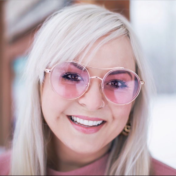 Hey! I’m Abi Ruth... - Picture 6 of 8